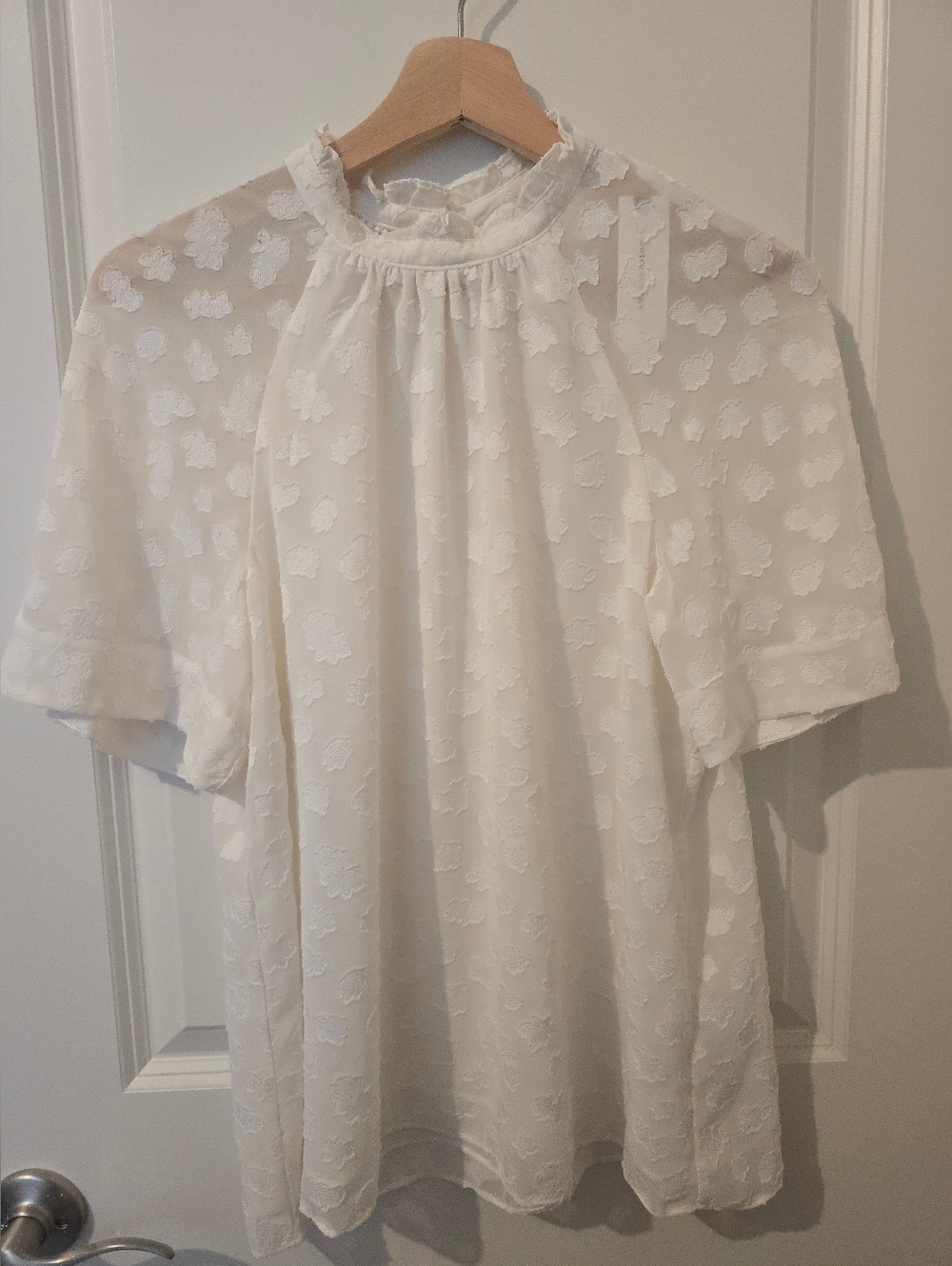 ANTHROPOLOGIE White Sheer Floral-Jacquard Blouse